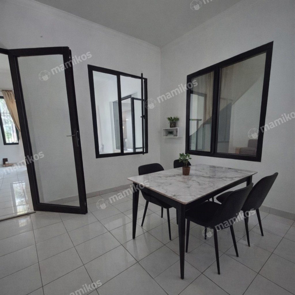 Rumah Sertifikat SHM 2 Kamar Tidur 2 Kamar Mandi Cibubur Jakarta Timur - Photo 3