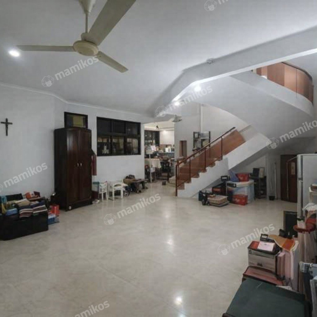 Rumah Sertifikat SHM 5 Kamar Tidur 2 Kamar Mandi Intercon Jakarta Barat - Photo 3
