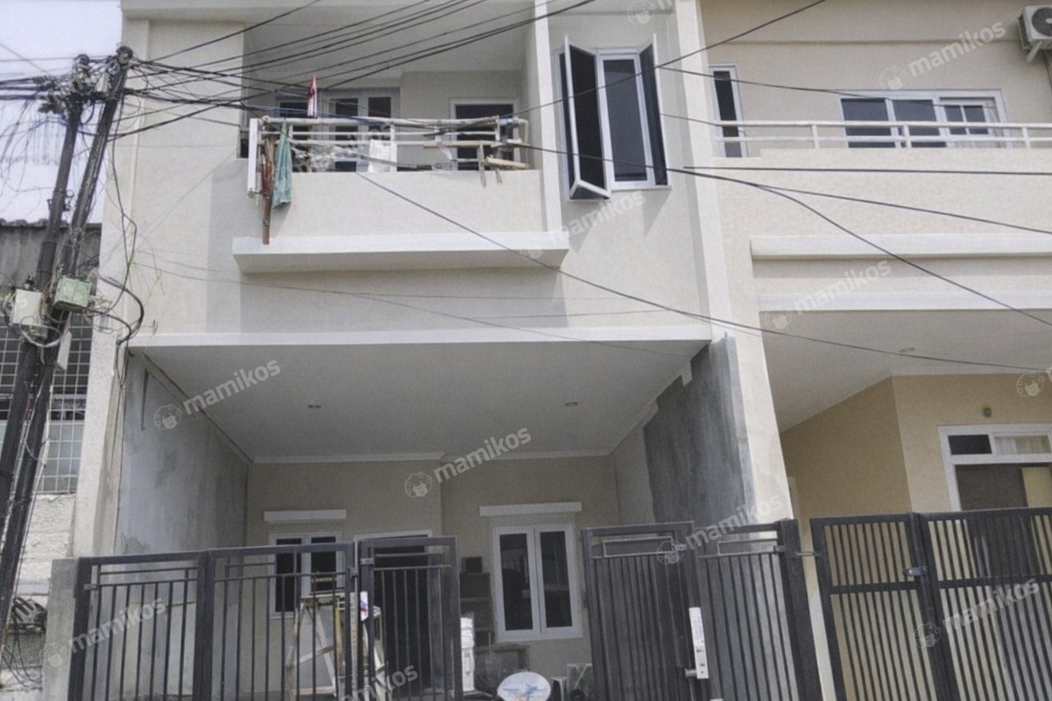 Rumah Baru Sertifikat SHM 3 Kamar Tidur Tanjung Duren Jakarta Barat