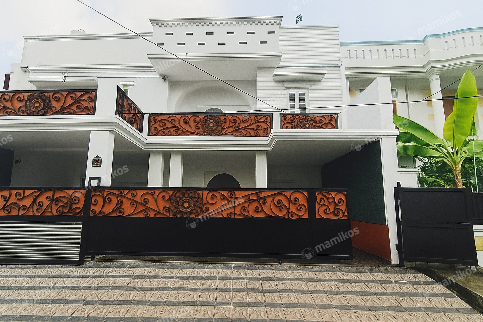 Rumah Sertifikat SHM 4 Kamar Tidur 3 Kamar Mandi Tebet Jakarta Selatan