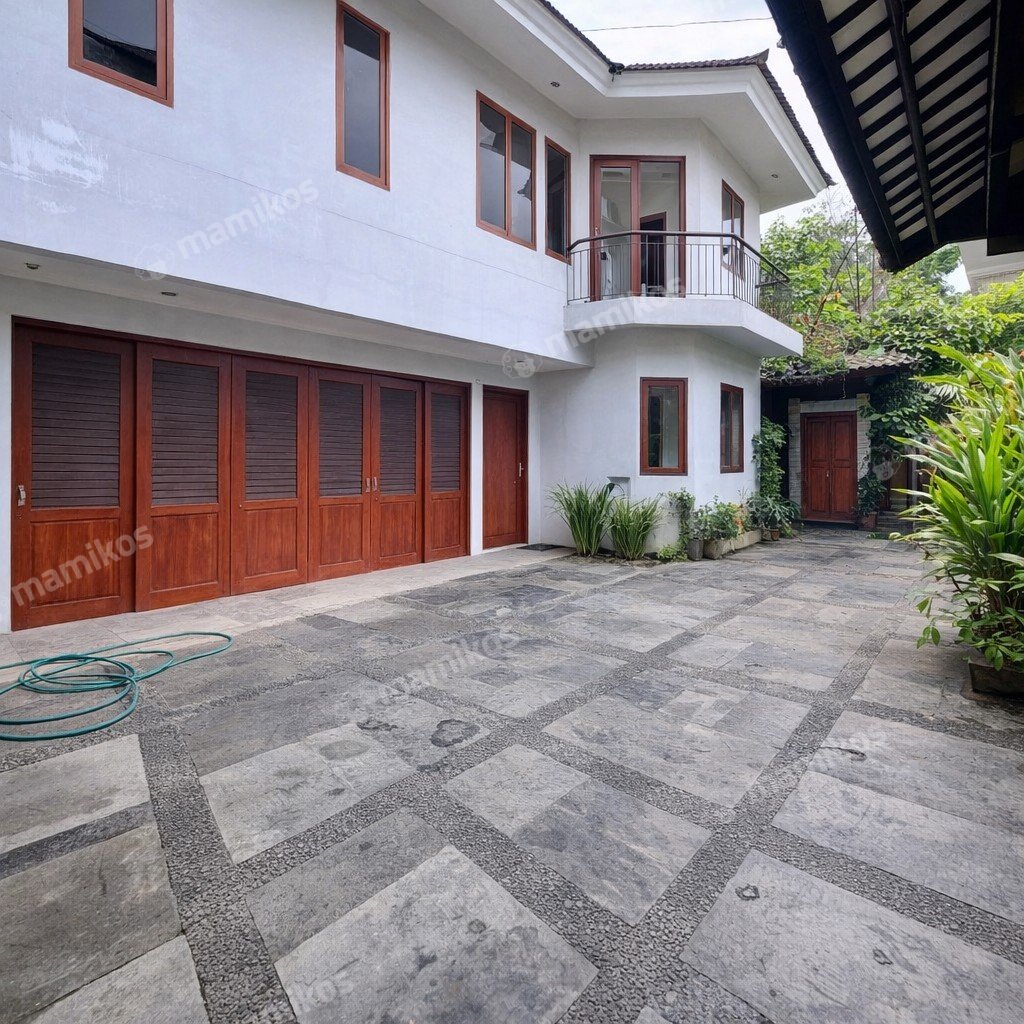 Rumah Sertifikat SHM 5 Kamar Tidur 4 Kamar Mandi Kemang Jakarta Selatan - Photo 4