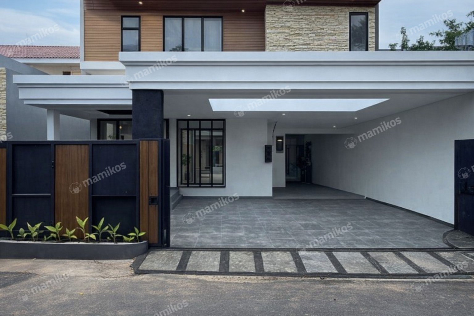 Rumah Sertifikat SHM 4 Kamar Tidur 4 Kamar Mandi Radio Dalam Jakarta Selatan