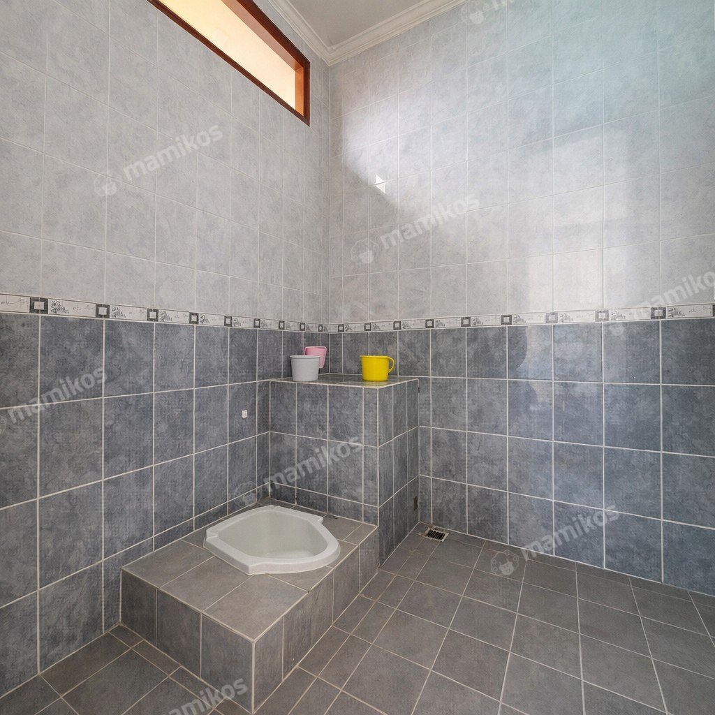 Rumah Sertifikat SHM 5 Kamar Tidur 2 Kamar Mandi Lebak Bulus Jakarta Selatan - Photo 4