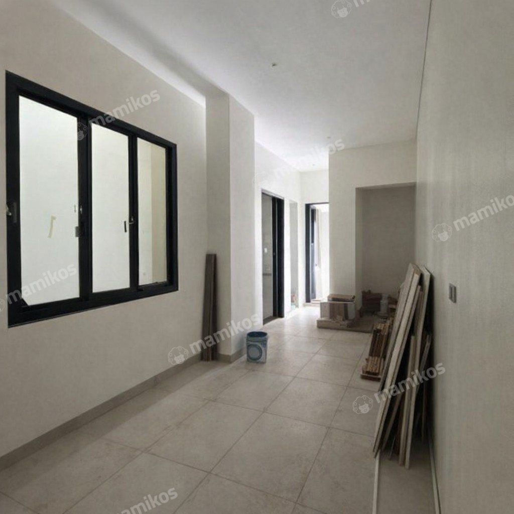 Rumah 5 Kamar Tidur 4 Kamar Mandi 4 Lantai Permata Buana Jakarta Barat - Photo 3