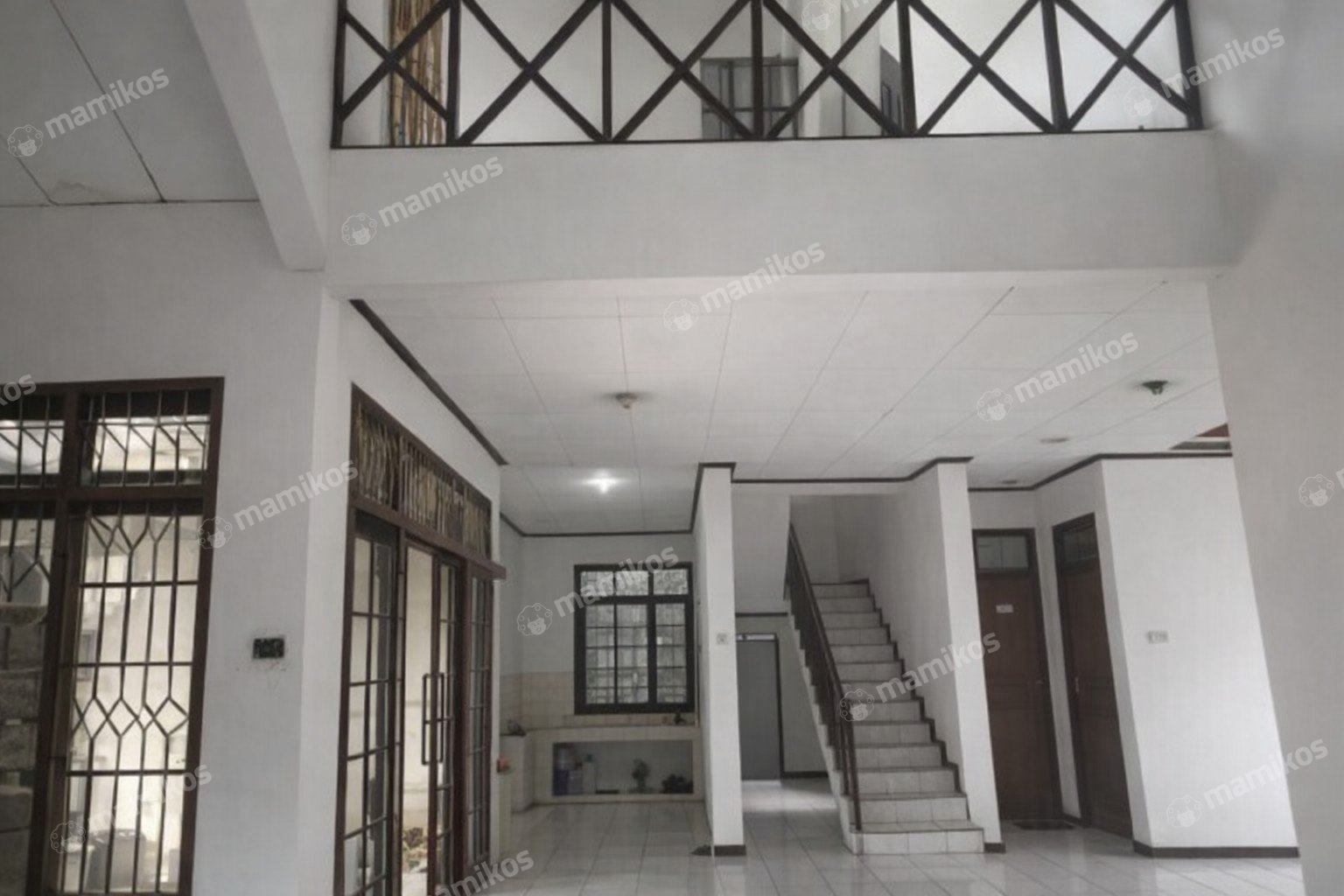 Rumah 6 Kamar Tidur 5 Kamar Mandi 2 Lantai Cipinang Melayu Jakarta Timur