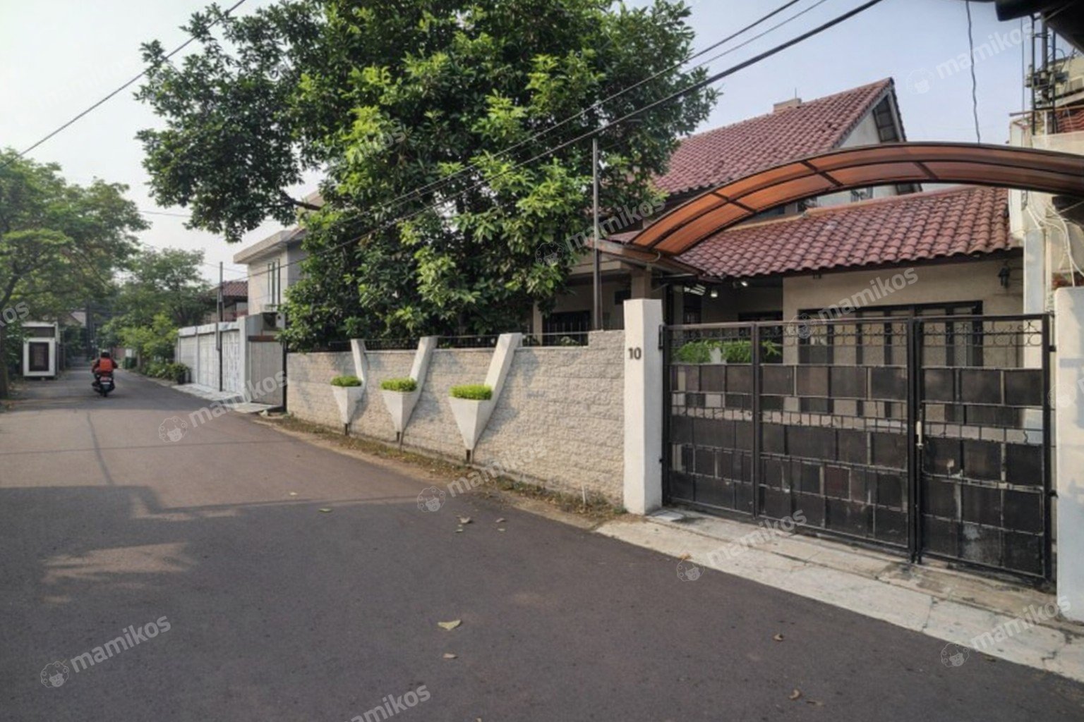 Rumah Sertifikat SHM 4 Kamar Tidur 4 Kamar Mandi Jati Padang Jakarta Selatan
