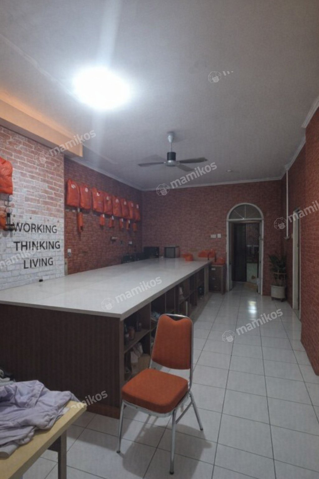 Rumah Sertifikat SHM 5 Kamar Tidur 5 Kamar Mandi Pulo Gadung Jakarta Timur - Photo 2