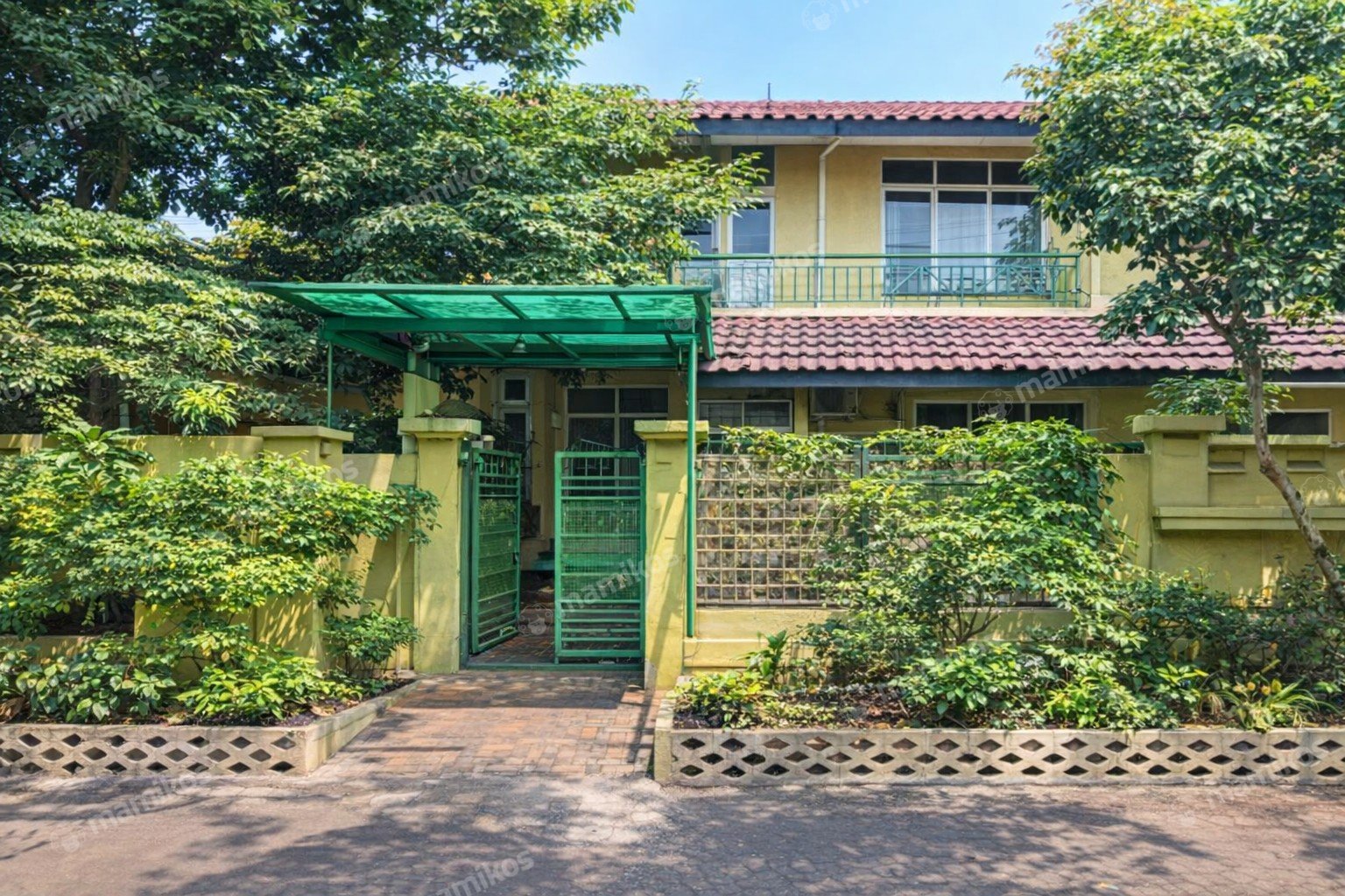 Rumah Sertifikat SHM 6 Kamar Tidur 6 Kamar Mandi Kedoya Jakarta Barat