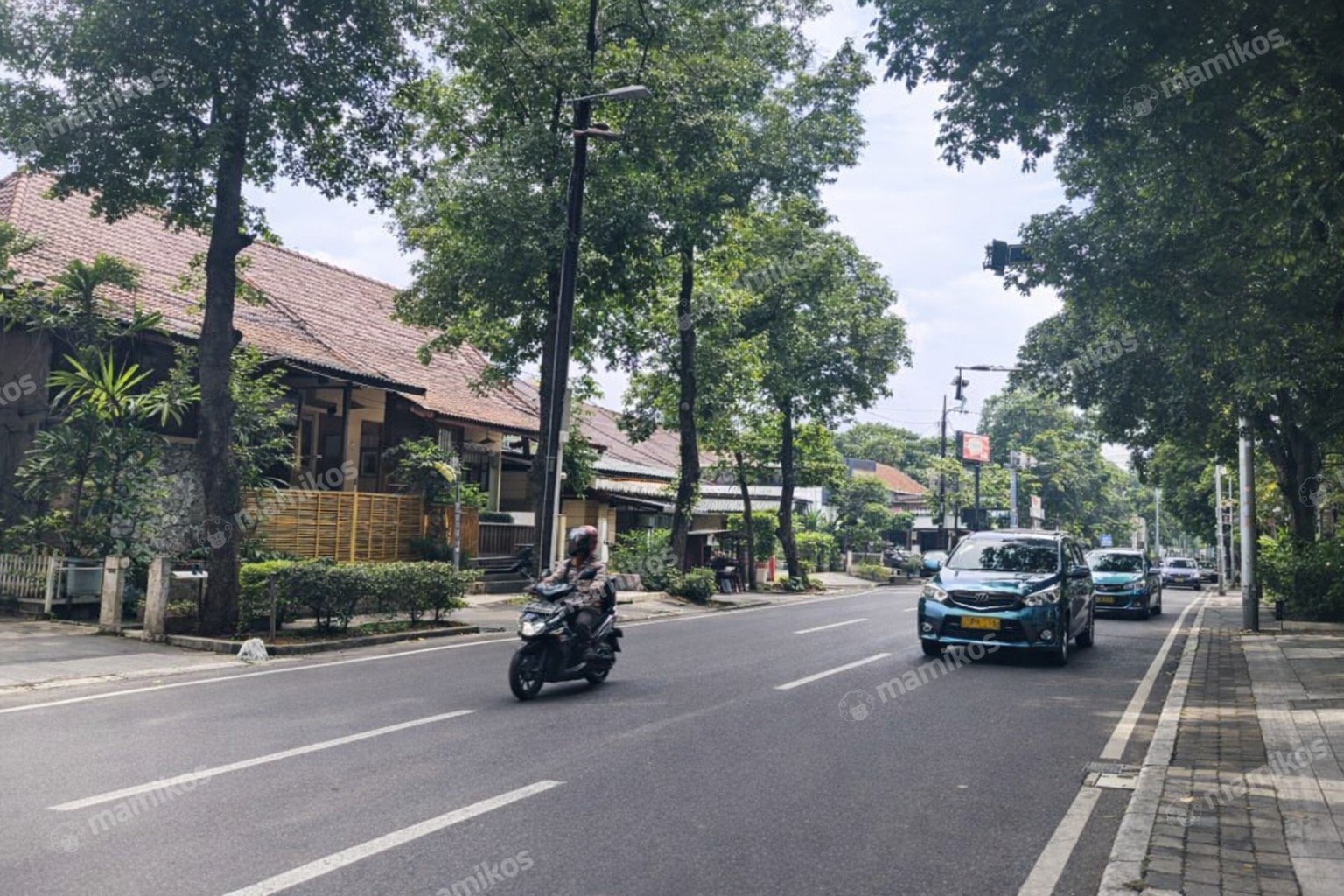 Rumah Sertifikat SHM 4 Kamar Tidur 2 Kamar Mandi Kemang Jakarta Selatan - Photo 2