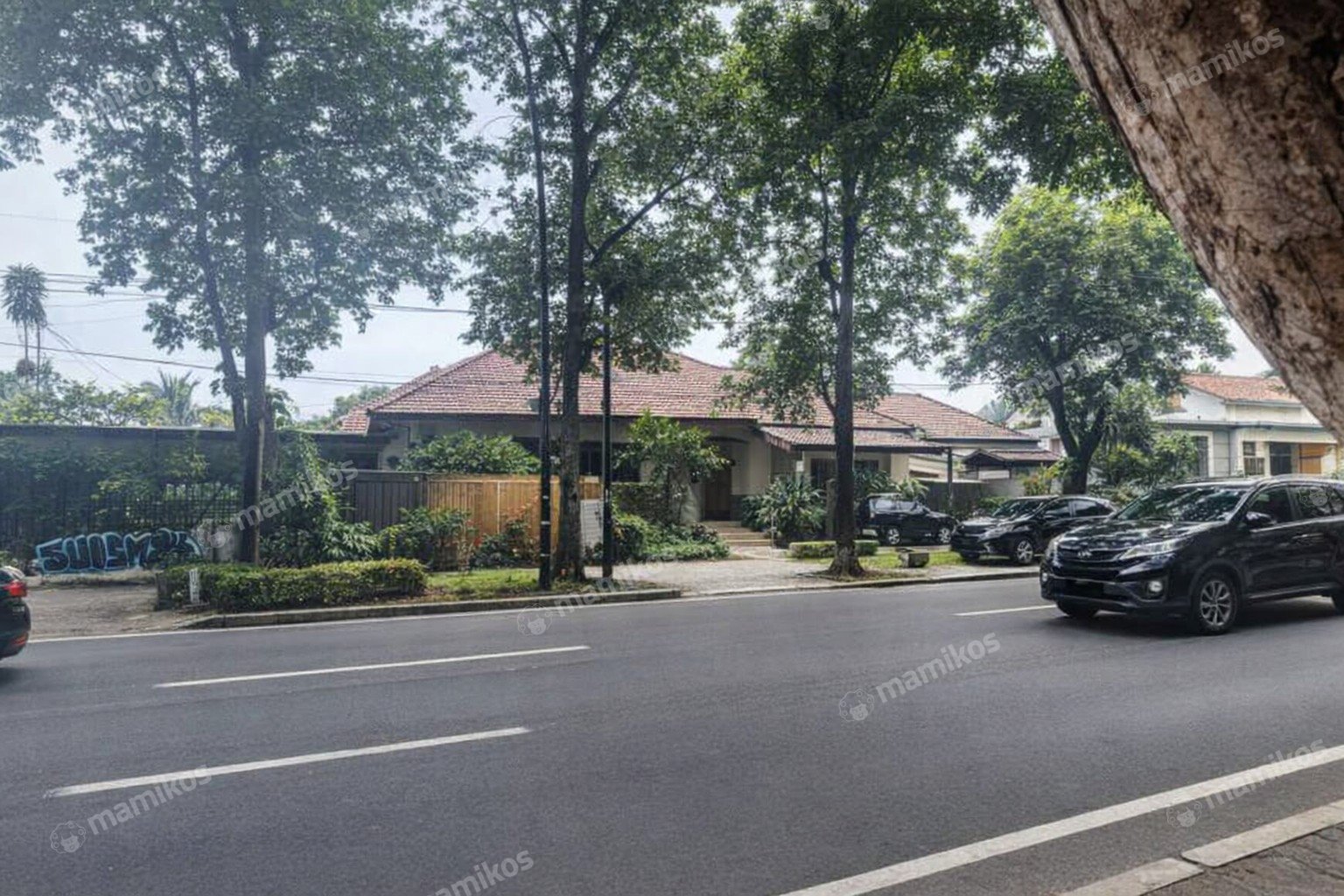 Rumah Sertifikat SHM 4 Kamar Tidur 2 Kamar Mandi Kemang Jakarta Selatan - Photo 4