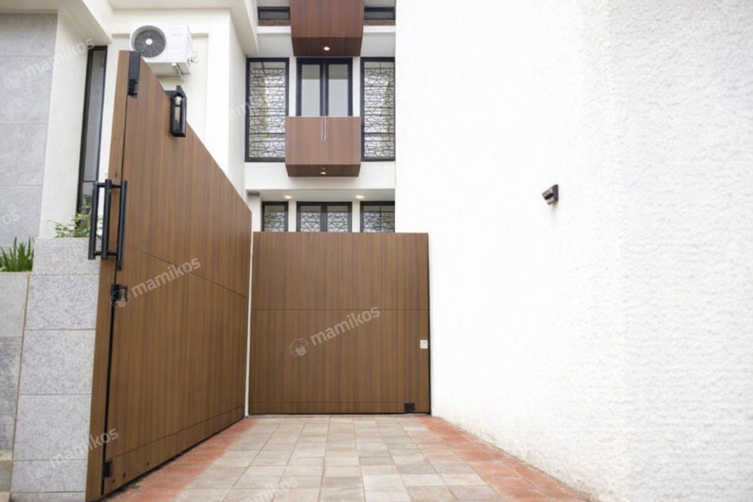 Rumah Baru Sertifikat SHM 5 Kamar Tidur Kemang Jakarta Selatan - Photo 2