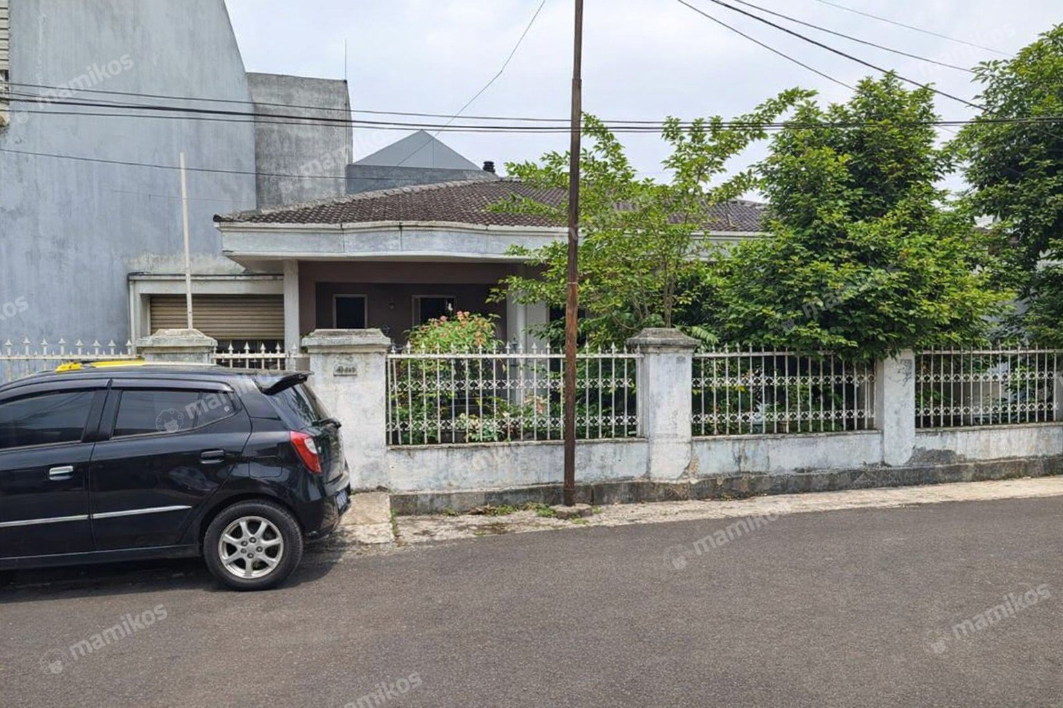 Rumah Sertifikat SHM 5 Kamar Tidur 3 Kamar Mandi Kembangan Jakarta Barat
