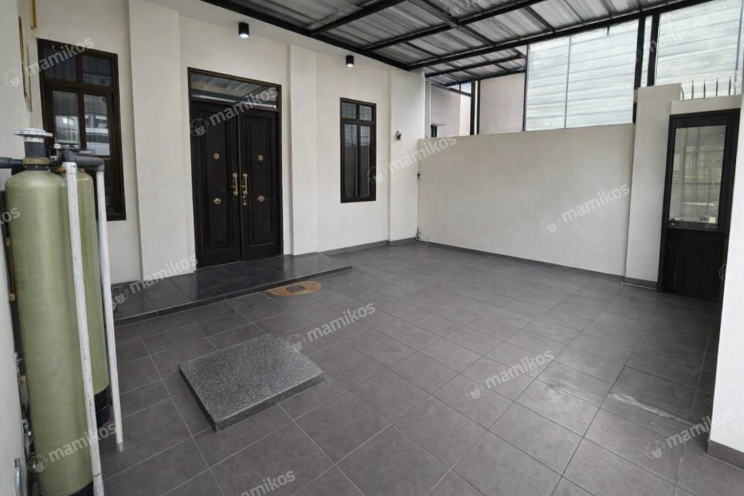 Rumah Sertifikat SHM 4 Kamar Tidur 3 Kamar Mandi Taman Palem Jakarta Barat - Photo 2