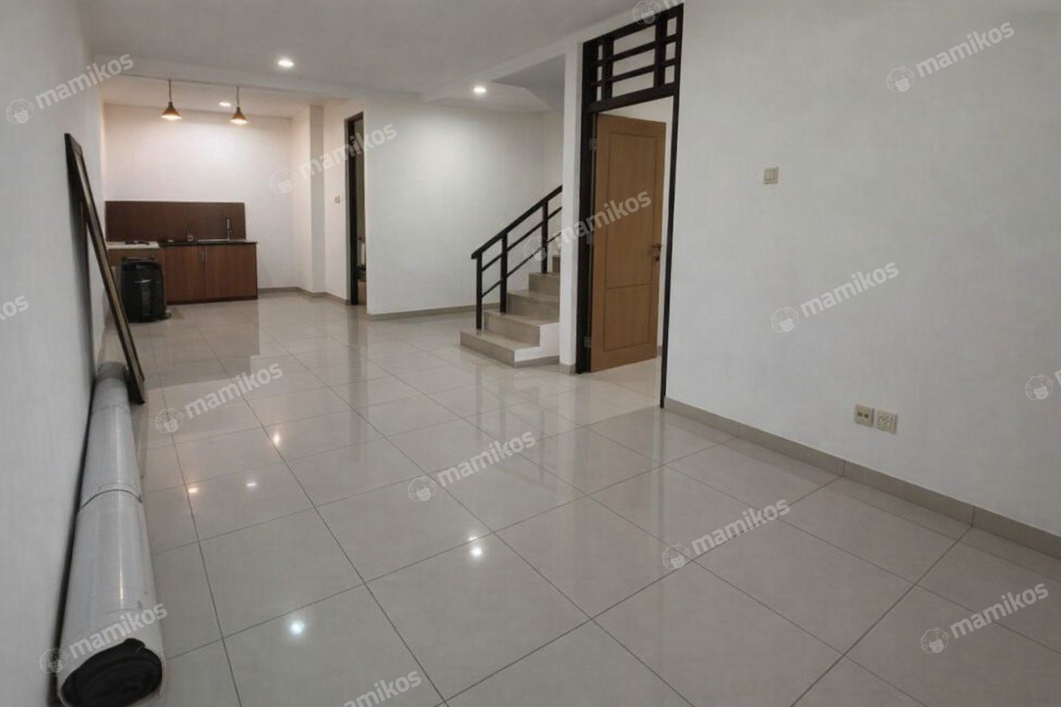 Rumah Sertifikat SHM 4 Kamar Tidur 3 Kamar Mandi Taman Palem Jakarta Barat - Photo 3