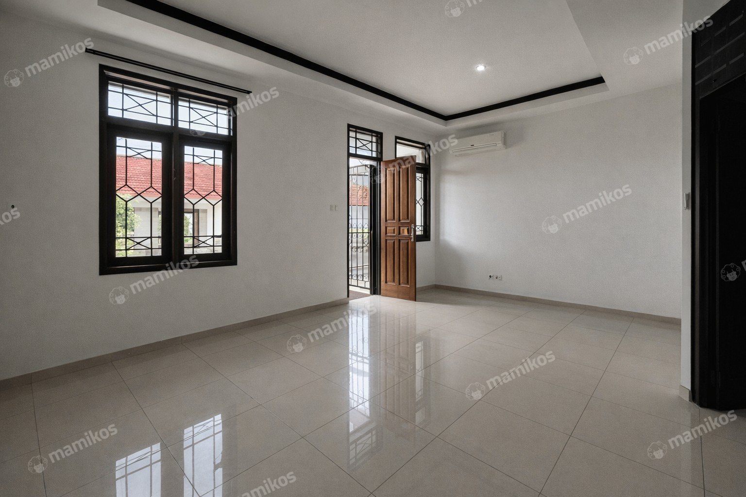 Rumah Sertifikat SHM 4 Kamar Tidur 3 Kamar Mandi Taman Palem Jakarta Barat - Photo 5