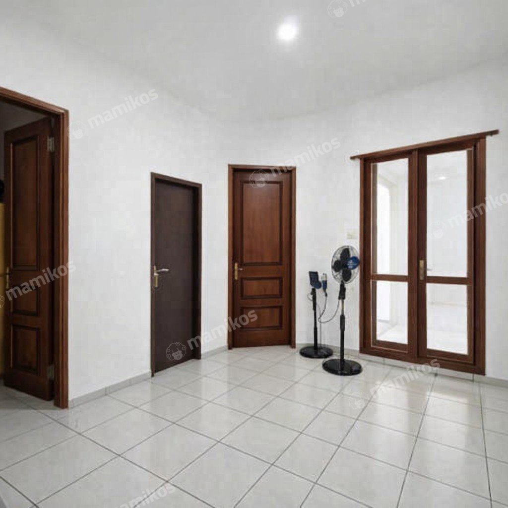 Rumah Sertifikat SHM 4 Kamar Tidur 2 Kamar Mandi Permata Buana Jakarta Barat - Photo 5