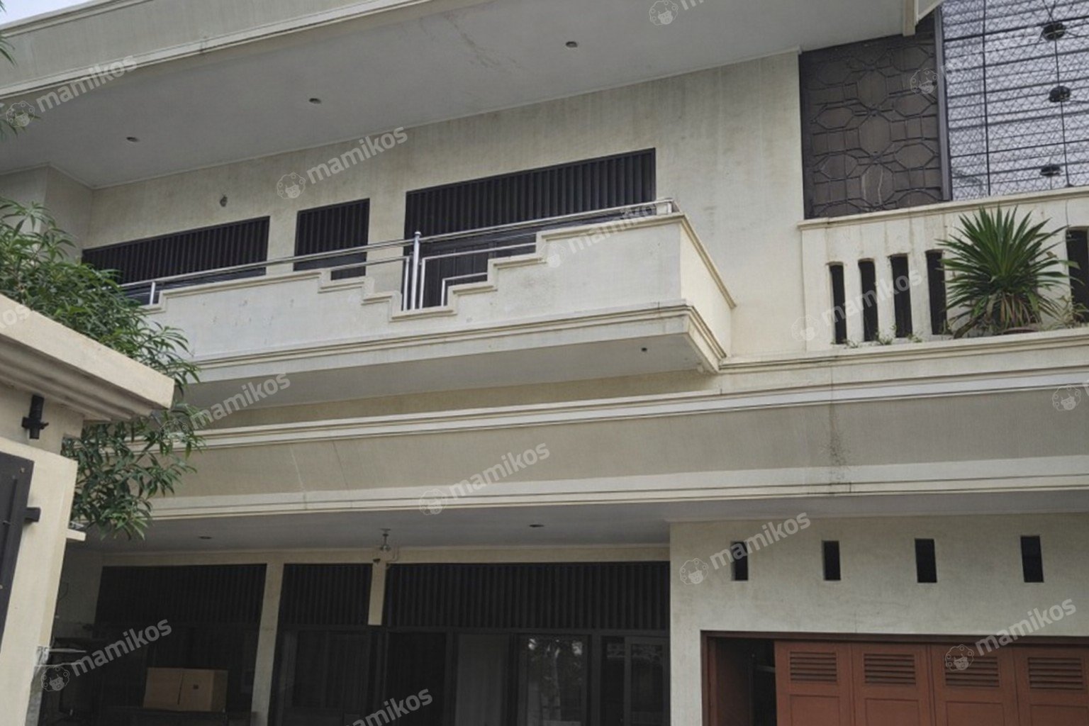 Rumah Sertifikat SHM 7 Kamar Tidur 7 Kamar Mandi Sunter Jakarta Utara