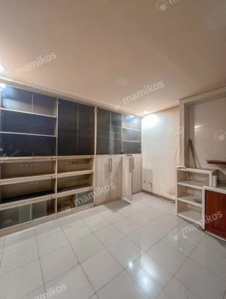 Rumah Sertifikat SHM 4 Kamar Tidur 3 Kamar Mandi Pasar Baru Jakarta Pusat - Photo 3