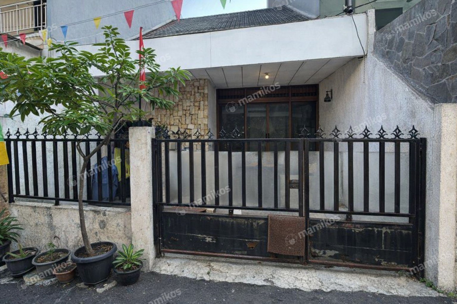Rumah Sertifikat SHM 4 Kamar Tidur 1 Kamar Mandi Tanjung Duren Jakarta Barat