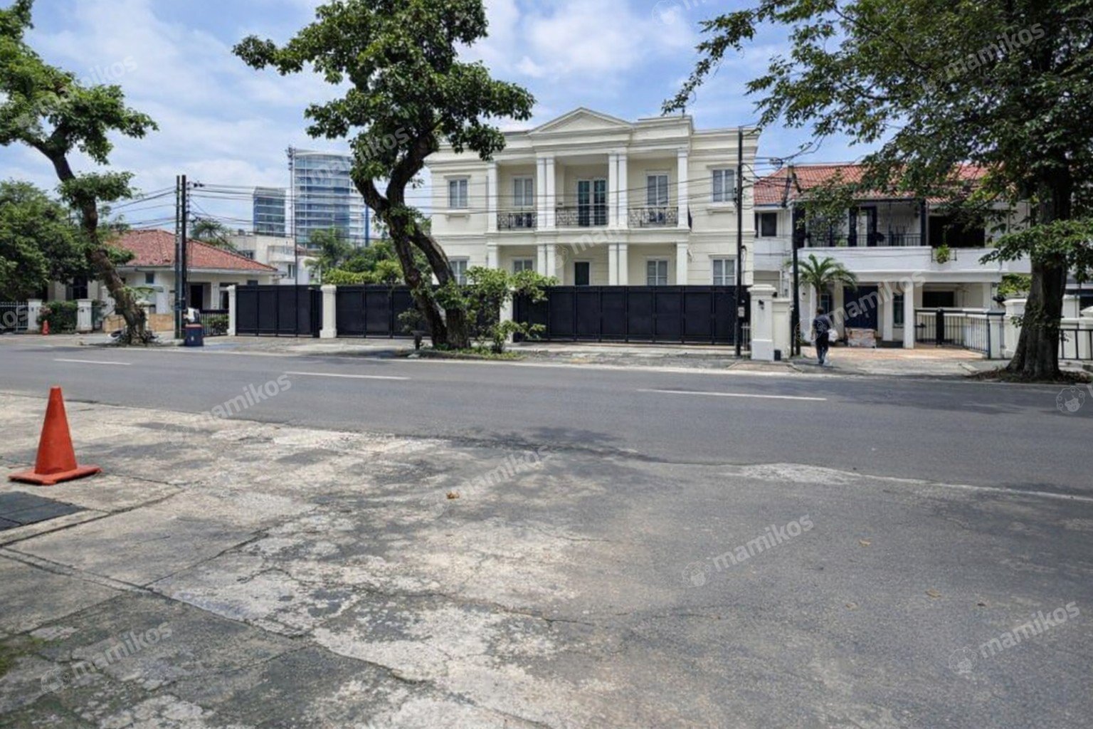 Rumah Sertifikat SHM 4 Kamar Tidur 4 Kamar Mandi Tebet Jakarta Selatan - Photo 3