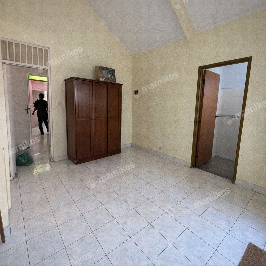 Rumah Sertifikat SHM 3 Kamar Tidur 2 Kamar Mandi Sektor 3 - Bintaro Jakarta Selatan - Photo 2