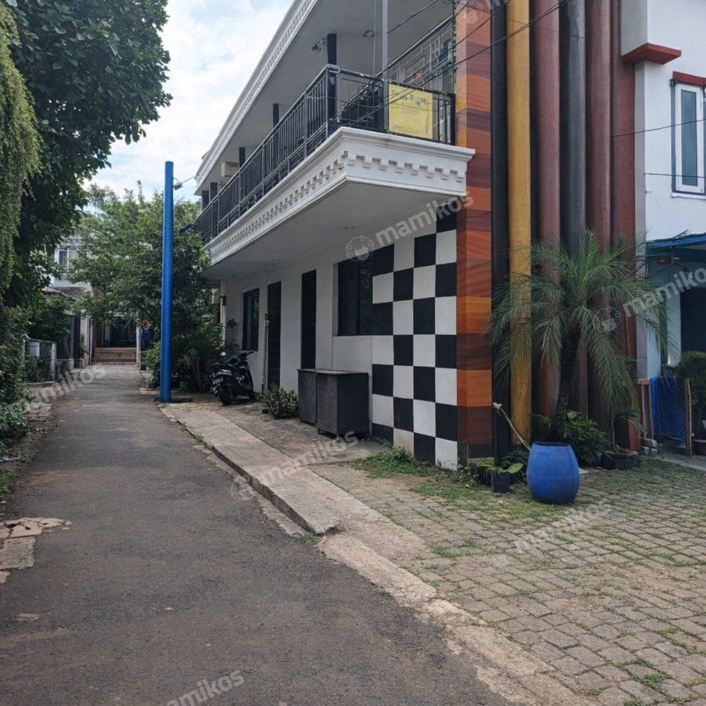 Rumah Sertifikat SHM 4 Kamar Tidur 4 Kamar Mandi Duren Sawit Jakarta Timur - Photo 2