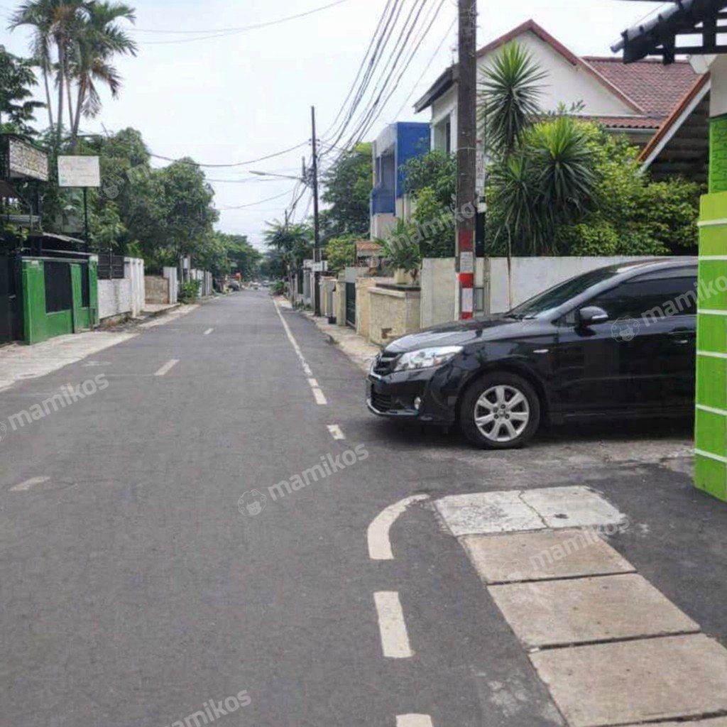 Rumah Sertifikat SHM 4 Kamar Tidur 4 Kamar Mandi Pasar Rebo Jakarta Timur - Photo 2