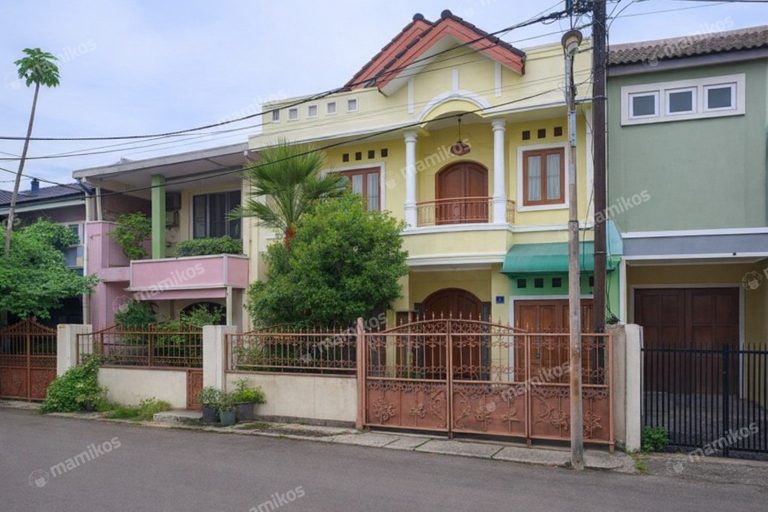 Rumah Sertifikat SHM 5 Kamar Tidur 3 Kamar Mandi Pulomas Jakarta Timur