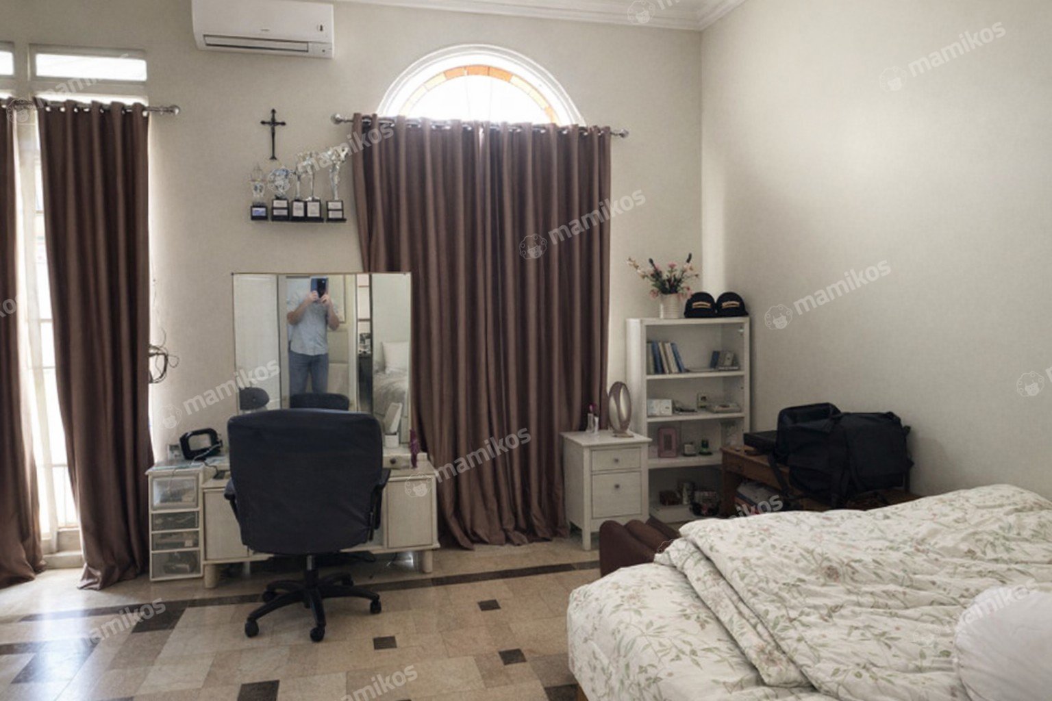 Rumah 4 Kamar Tidur 3 Kamar Mandi 2 Lantai Kelapa Gading Jakarta Utara