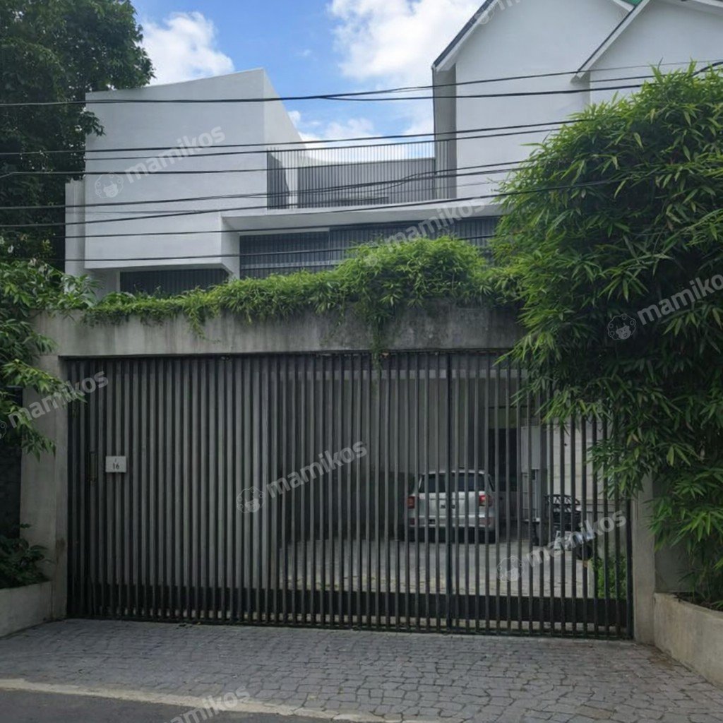 Rumah Sertifikat SHM 4 Kamar Tidur 4 Kamar Mandi Radio Dalam Jakarta Selatan - Photo 2
