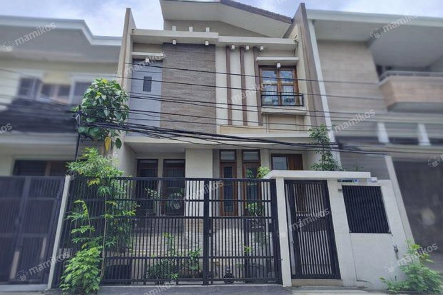 Rumah 4KT 3KM Taman Ratu Jakarta Barat
