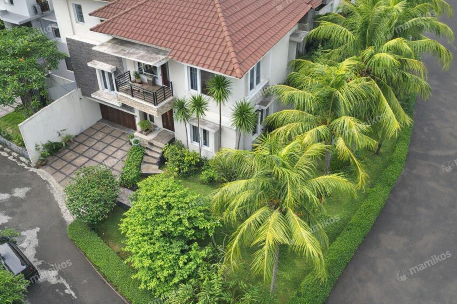 Rumah Sertifikat SHM 6 Kamar Tidur 5 Kamar Mandi Jati Padang Jakarta Selatan