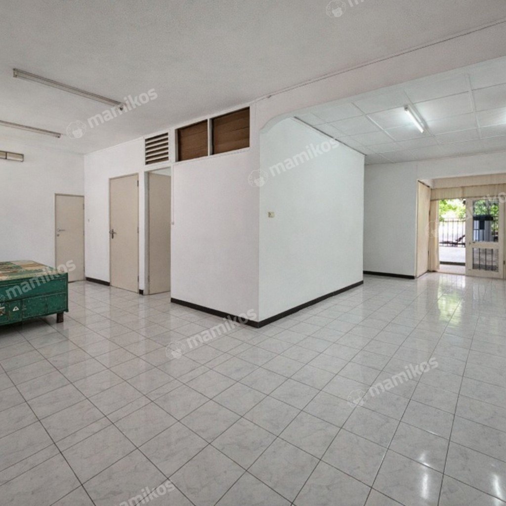 Rumah Sertifikat SHM 3 Kamar Tidur 3 Kamar Mandi Mega Kuningan Jakarta Selatan - Photo 3