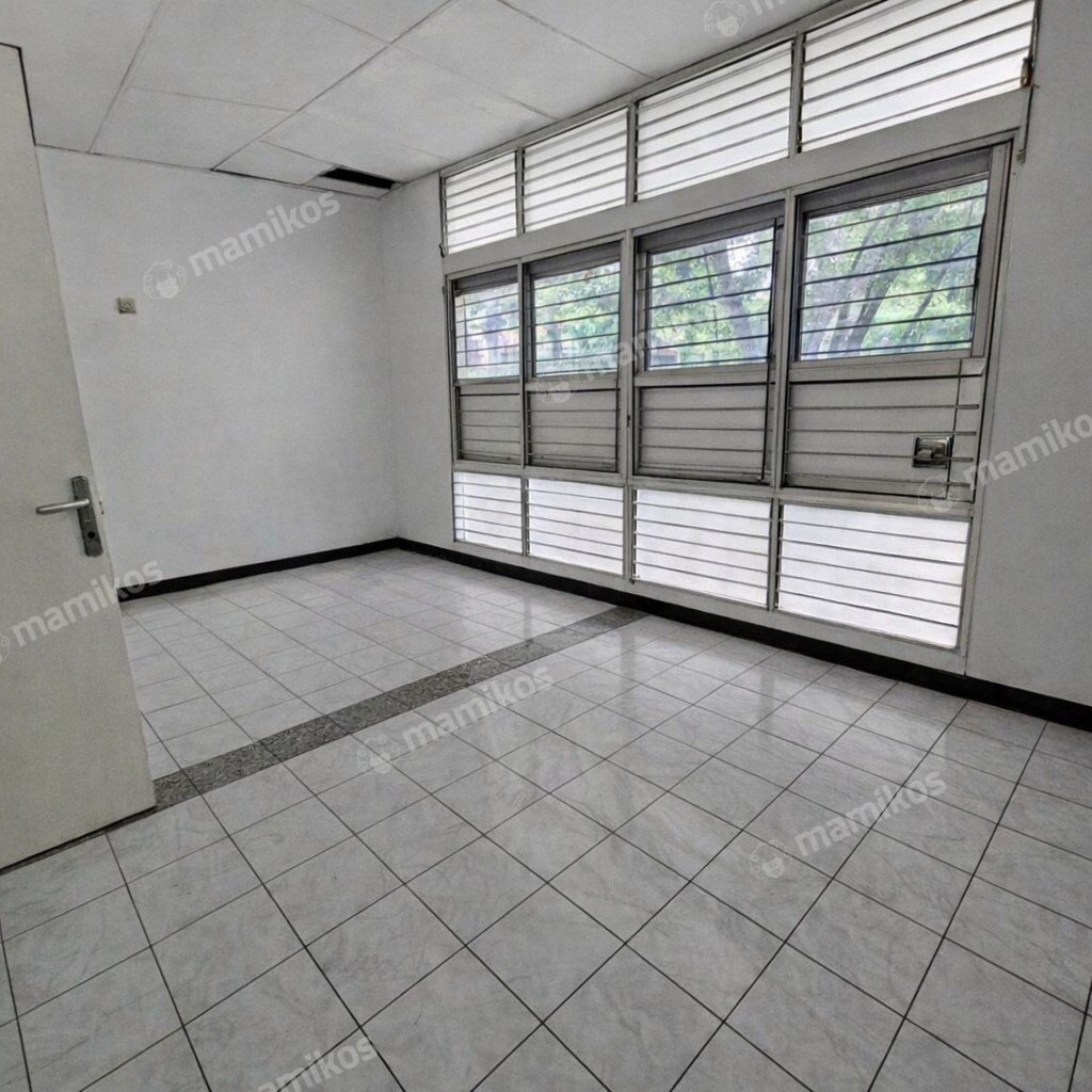 Rumah Sertifikat SHM 3 Kamar Tidur 3 Kamar Mandi Mega Kuningan Jakarta Selatan - Photo 5