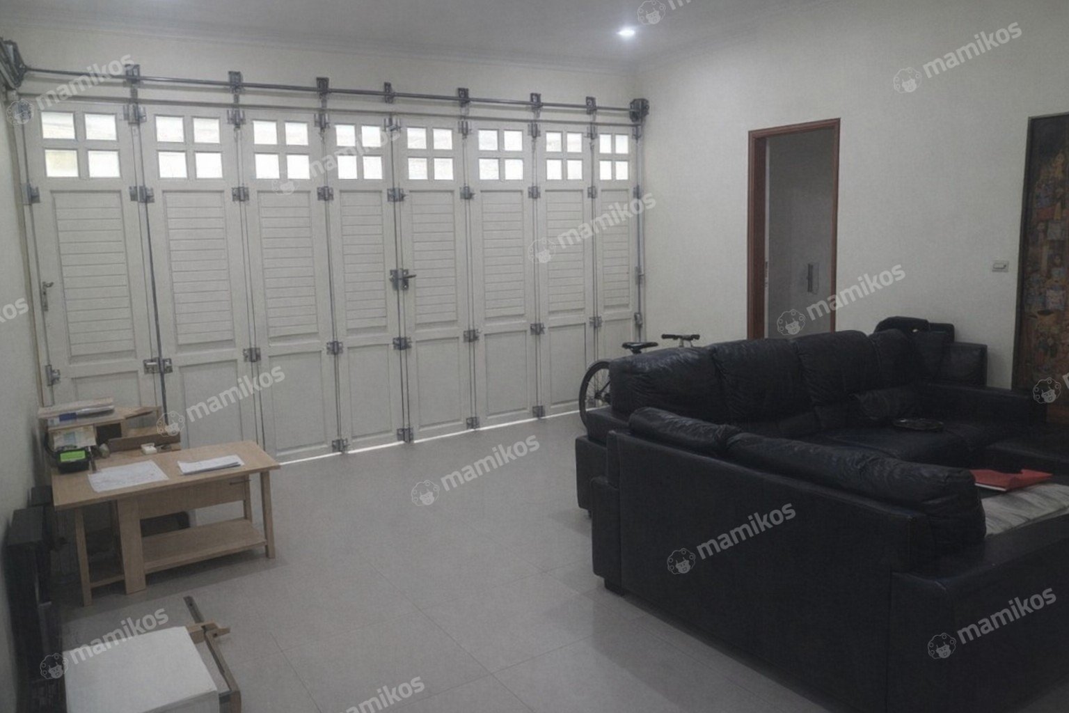Rumah Sertifikat SHM 5 Kamar Tidur 6 Kamar Mandi Taman Surya Jakarta Barat - Photo 3