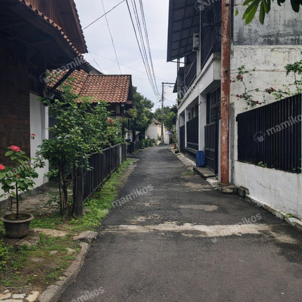 Rumah Sertifikat SHM 2 Kamar Tidur 2 Kamar Mandi Cipete Jakarta Selatan - Photo 4