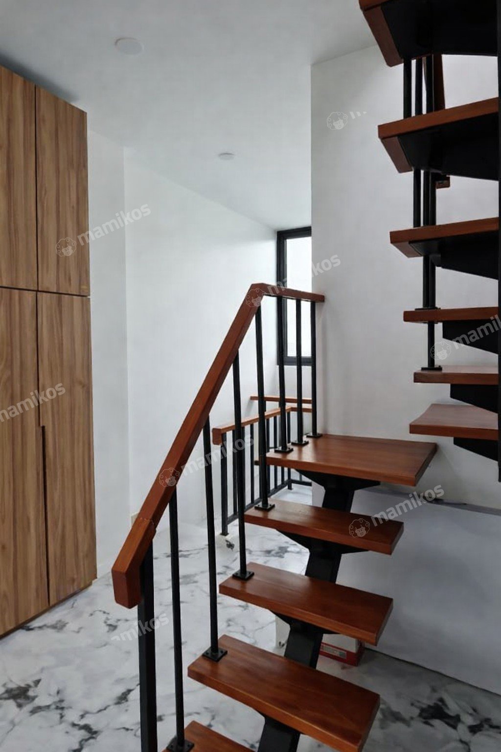 Rumah Sertifikat SHM 4 Kamar Tidur 4 Kamar Mandi Pantai Indah Kapuk Jakarta Utara - Photo 2