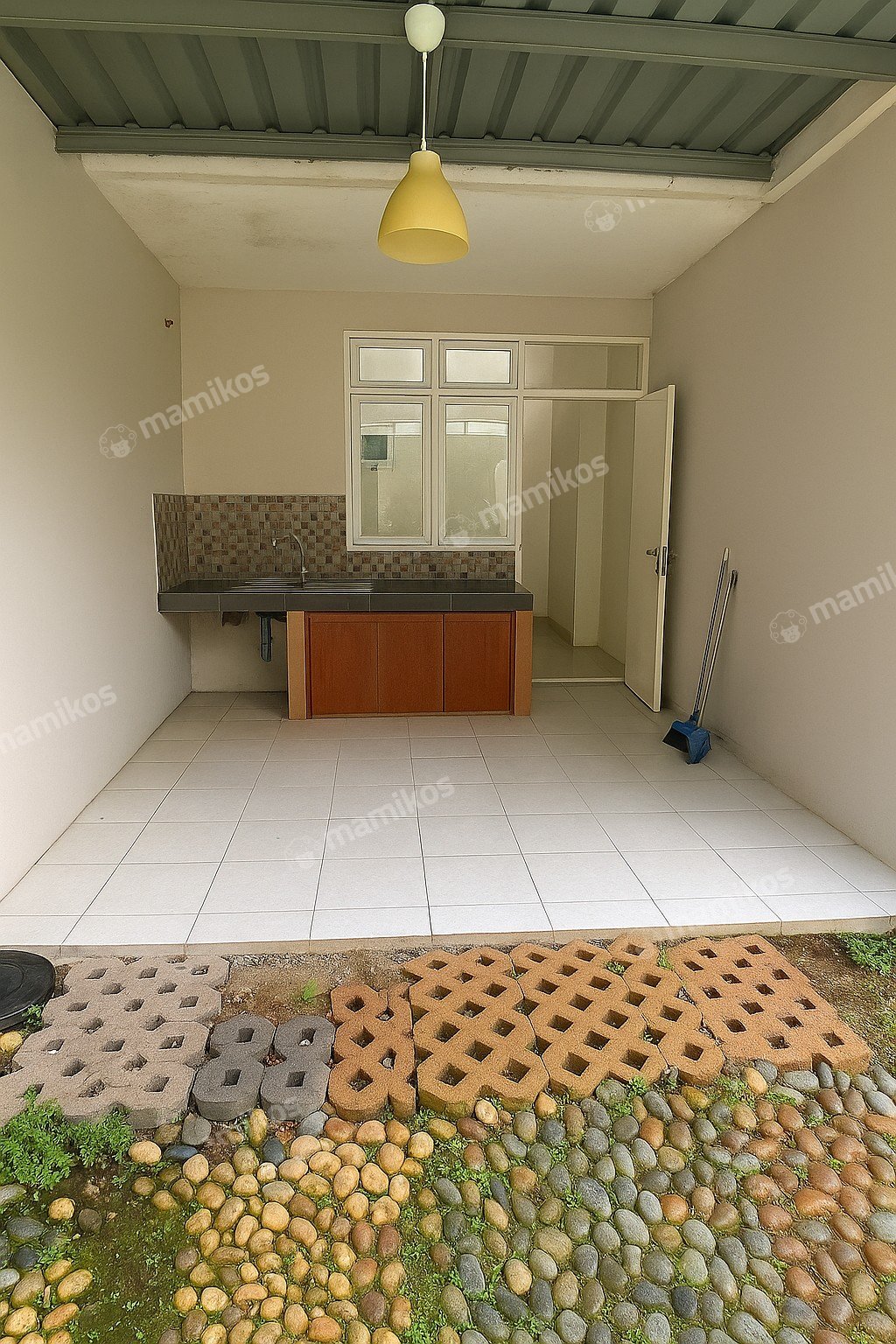 Rumah Sertifikat SHM 2 Kamar Tidur 1 Kamar Mandi Citra Grand Jakarta Timur - Photo 4