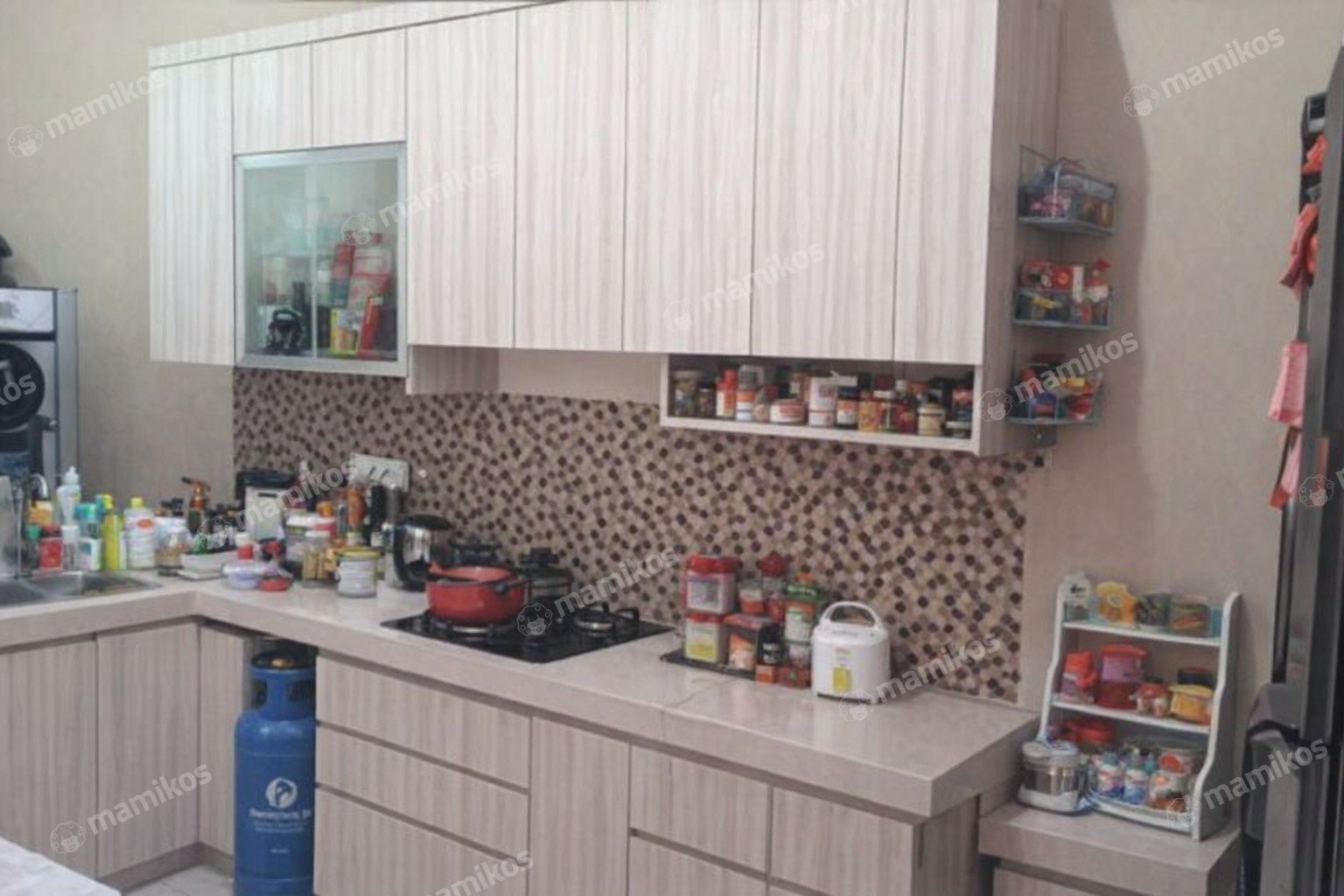 Rumah Sertifikat SHM 3 Kamar Tidur 4 Kamar Mandi Taman Kota Jakarta Barat - Photo 3