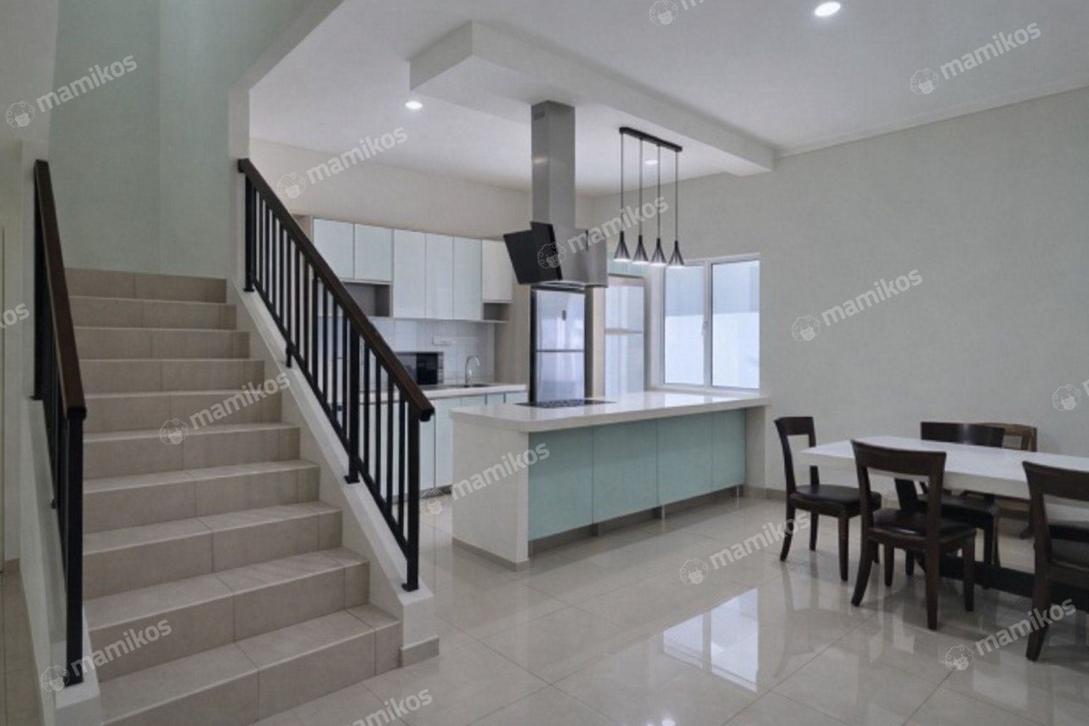Rumah Sertifikat SHM 5 Kamar Tidur 4 Kamar Mandi Kota Wisata Jakarta Timur - Photo 3