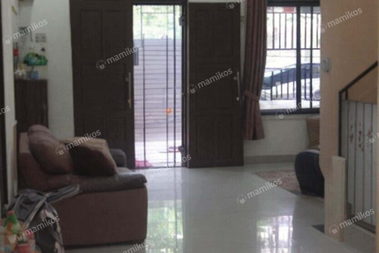 Rumah Sertifikat SHM 8 Kamar Tidur 6 Kamar Mandi Cengkareng Jakarta Barat