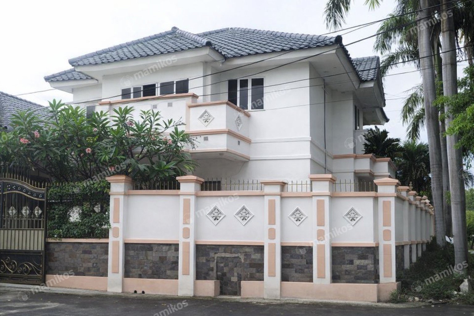 Rumah Sertifikat SHM 3 Kamar Tidur 3 Kamar Mandi Citra Garden Jakarta Barat