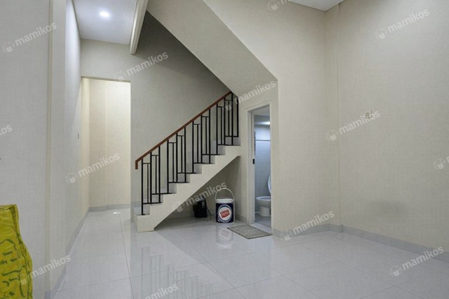 Rumah Sertifikat SHM 4 Kamar Tidur 4 Kamar Mandi Tanjung Duren Jakarta Barat