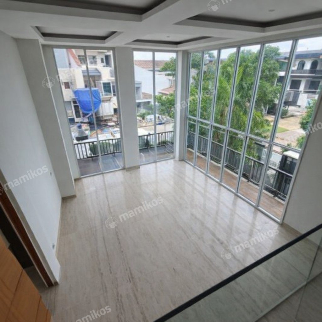 Rumah Sertifikat SHM 3 Kamar Tidur 3 Kamar Mandi Pantai Indah Kapuk Jakarta Utara - Photo 2