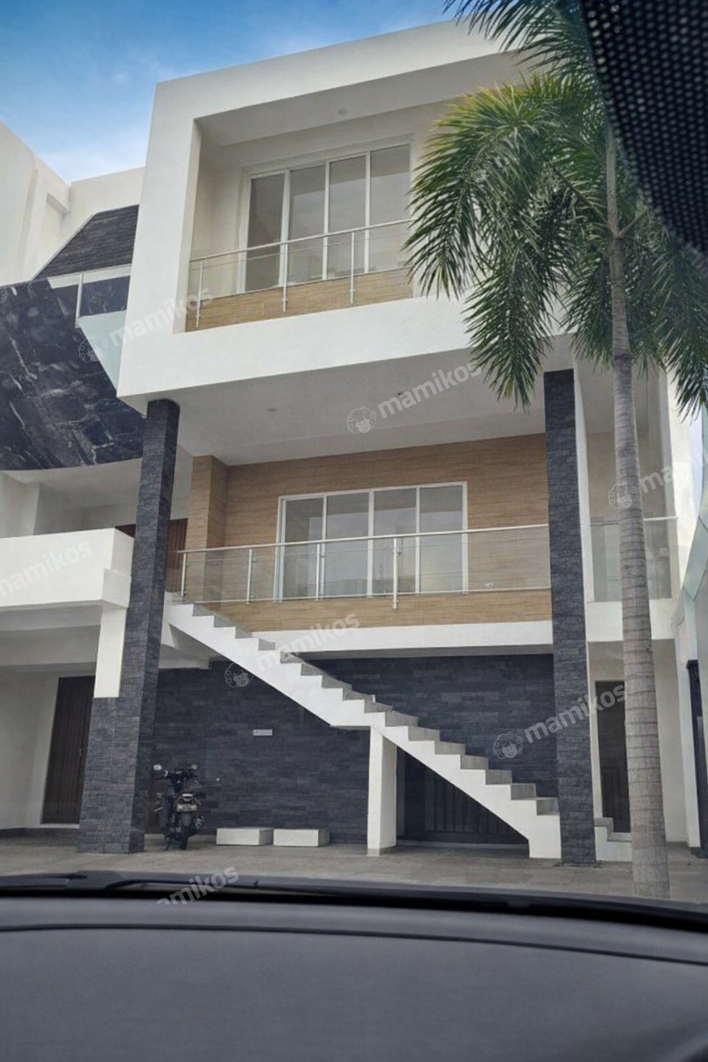 Rumah Sertifikat SHM 3 Kamar Tidur 3 Kamar Mandi Pantai Indah Kapuk Jakarta Utara - Photo 3