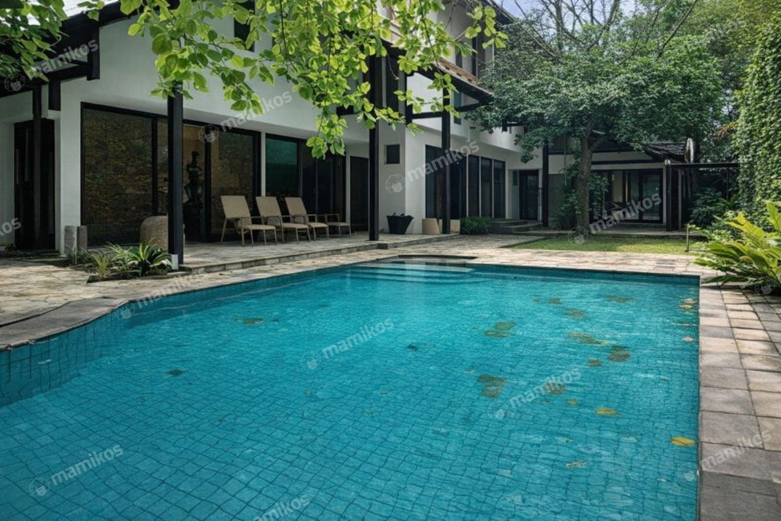 Rumah Sertifikat SHM 5 Kamar Tidur 4 Kamar Mandi Ampera Jakarta Selatan