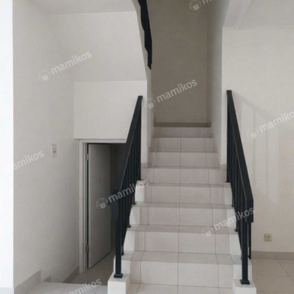 Rumah Sertifikat SHM 4 Kamar Tidur 3 Kamar Mandi Pantai Indah Kapuk Jakarta Utara - Photo 2