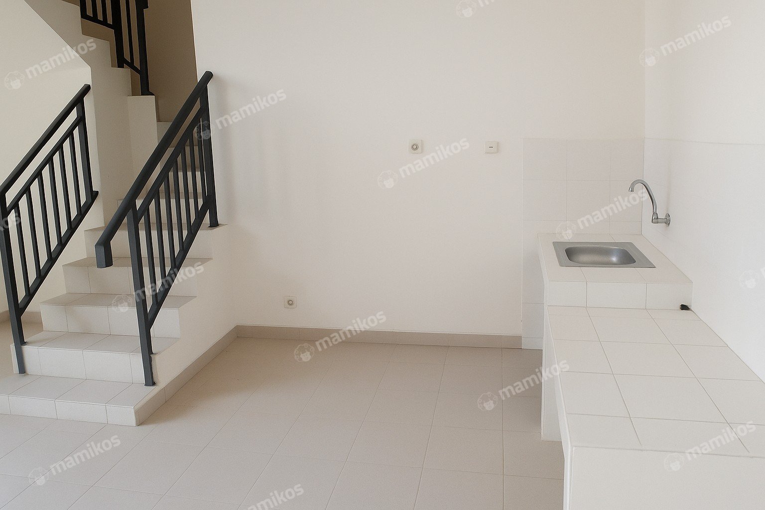 Rumah Sertifikat SHM 4 Kamar Tidur 3 Kamar Mandi Pantai Indah Kapuk Jakarta Utara - Photo 4
