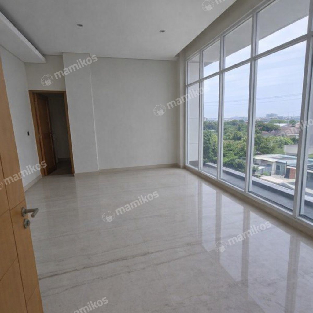 Rumah Sertifikat SHM 3 Kamar Tidur 3 Kamar Mandi Pantai Indah Kapuk Jakarta Utara - Photo 4