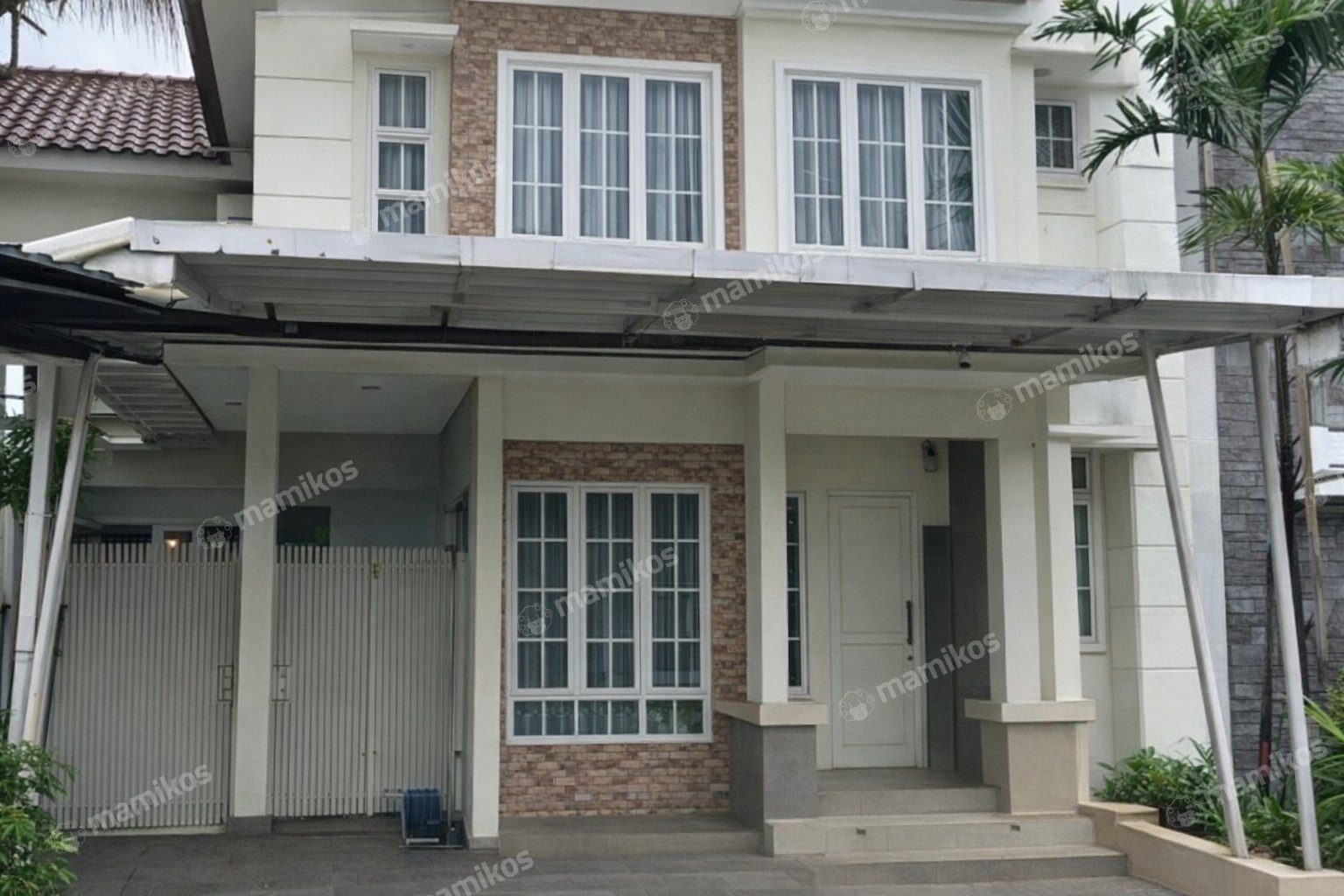 Rumah Sertifikat SHM 7 Kamar Tidur 4 Kamar Mandi Raffles Hills Jakarta Timur